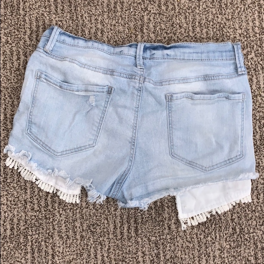 Mudd High Rise Distressed Shorties size 13 - Picture 2 of 4